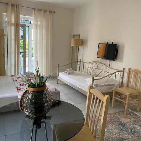 Mimi'S Apartments Влёра Экстерьер фото