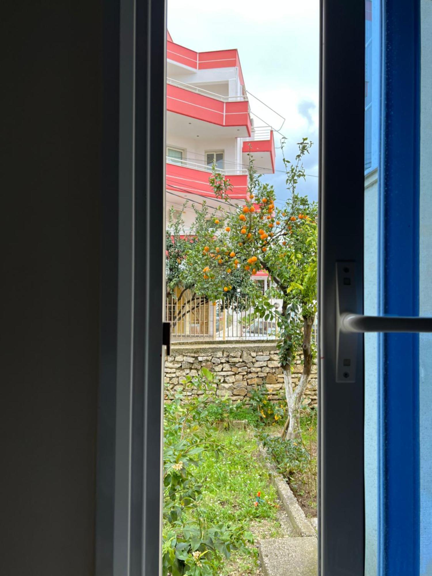 Mimi'S Apartments Влёра Экстерьер фото